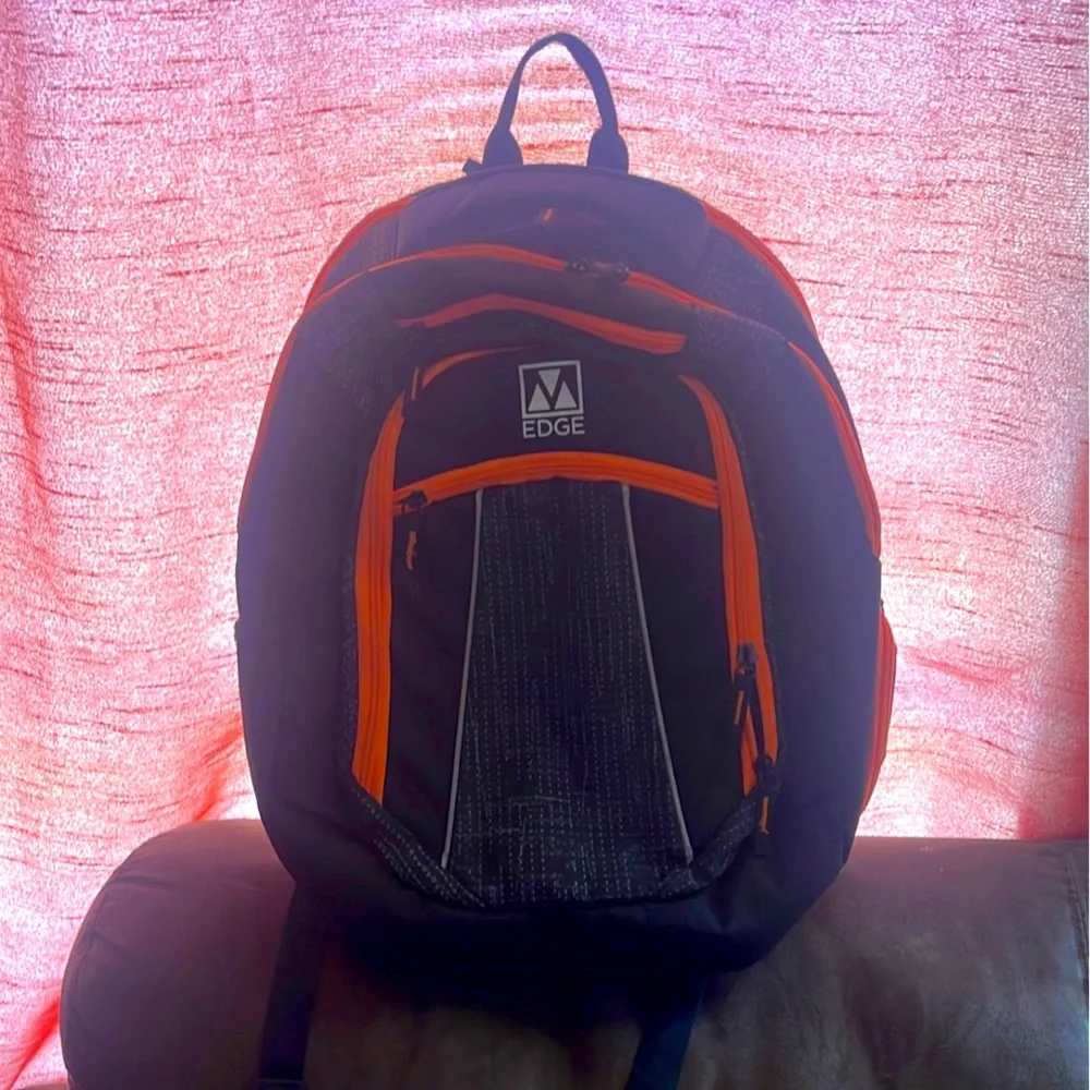 Backpack - Picture 1 of 8